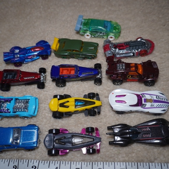 Hot Wheels,Ford Escort RS,Carbide, Batmobile,Loop Coupe,Piledriver,Velocita - Picture 2 of 6